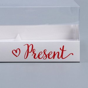 Коробка для для муссовых пирожных «Present», 17.8 х 17.8 х 6.5 см