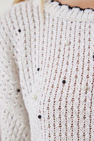 Женский сезонный укороченный трикотаж кремового цвета с жемчугом ажурный свитер MC00256