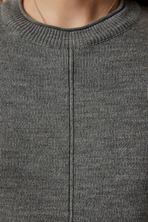 Женское серое мини-платье из мягкого фактурного трикотажа DP00197