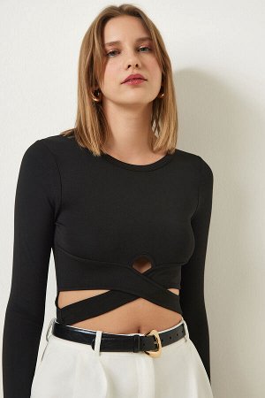 Женская черная укороченная блузка с вырезами CE00091