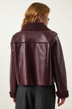 Женская куртка из искусственной кожи с широкими карманами и меховым воротником сливового цвета TP00027