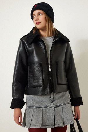 Черная куртка из искусственной кожи с широкими карманами и меховым воротником TP00027