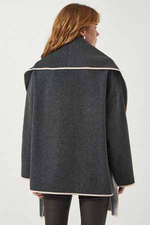 Женский шарф антрацитового цвета, куртка оверсайз с широкими карманами и кешью FN03175