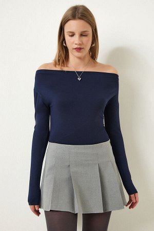 Женская темно-синяя трикотажная блузка с вырезом «лодочка» RX00046