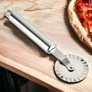 Нож для пиццы и теста роликовый