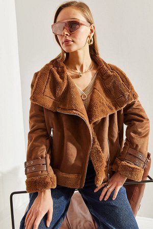 Женское замшевое пальто с рукавами с пряжками