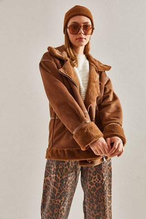 Женское длинное замшевое пальто с окантовкой
