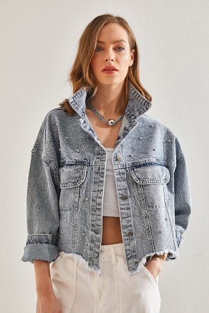 Женская джинсовая куртка с кисточками и двойными карманами