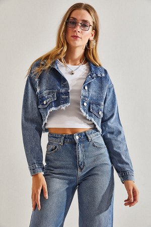 Женская джинсовая куртка с рваным узором