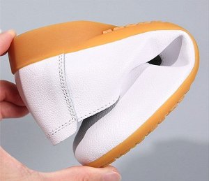 Женские закрытые туфли с декоративными перфорацией и вырезом, без каблука, цвет белый