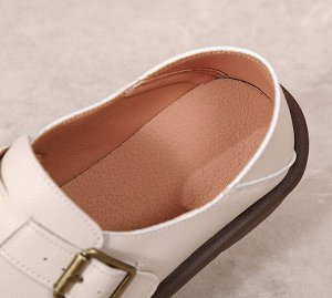 Туфли женские, закрытые, с декоративной пряжкой и функциональной пяткой, на плоской подошве, цвет бежевый
