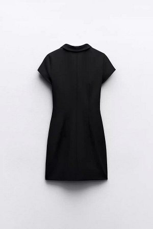Женское короткое черное платье