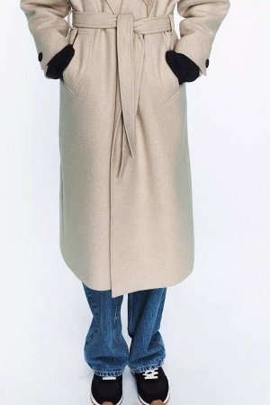 Женское пальто с поясом