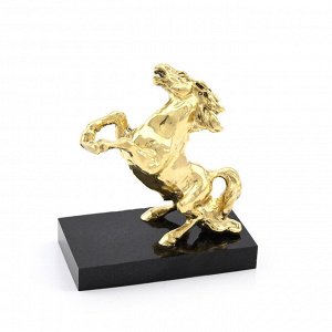Конь из бронзы на подставке из долерита 60*35*70мм
