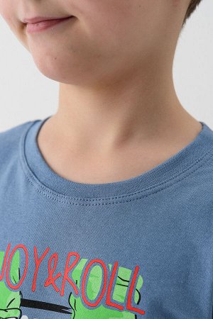 Пижама Варианты расцветки: индиго
Ткань:  кулирка, Состав: 100% хлопок
Пижама детская состоит из свободных брюк и лонгслива. Лонгслив выполнен из однотонного полотна, брюки из набивного. Манжеты рукав