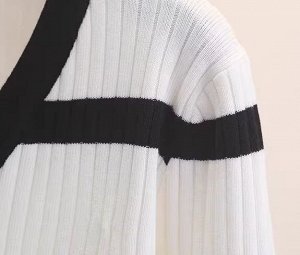 Пуловер трикотажный с v-образным вырезом, в рубчик,  белый