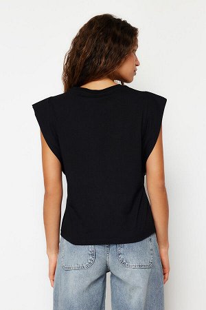 Trendyomilla Черная трикотажная футболка с круглым вырезом из 100% хлопка с принтом с надписью обычного/нормального цвета