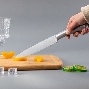Нож кухонный