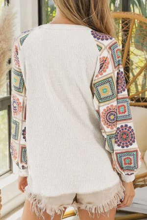 VitoRicci Multicolor Aztec Print Raglan Sleeve Henley Sweatshirt