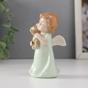 Сувенир керамика "Малышка-ангел в зелёном платье с медвежонком" 5х4х9 см