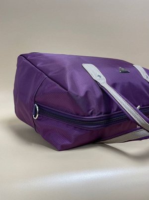 Сумка дорожная фиолетовая с бежевыми ручками