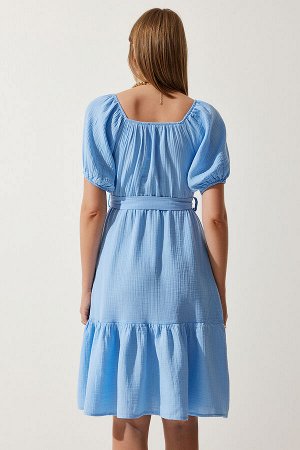 happinessistanbul Женское летнее муслиновое платье с воротником «кармен» и поясом, небесно-голубое MX00157