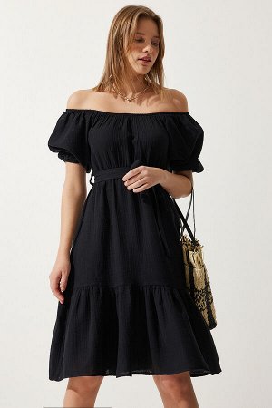 Женское черное летнее муслиновое платье с воротником «кармен» и поясом MX00157