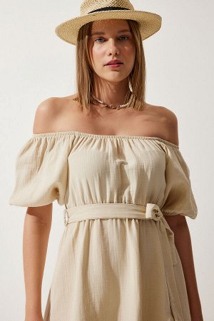 Женское кремовое летнее муслиновое платье с воротником «кармен» и поясом MX00157