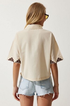 Женская кремовая короткая льняная рубашка с вышивкой RG00009