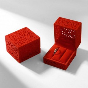 Футляр бархатный под 2 кольца/серьги/запонки «Кружево», 5,5x6,5, цвет красный