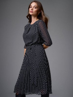 Платье Состав: 100% ПЭ, Состав подкладки: 100% ПЭ

Платье (длина по спинке до талии - 41 см, длина юбки - 67 см)

отрезное по линии талии, на резинке;
на полочке переда по линии горловины мягкие склад
