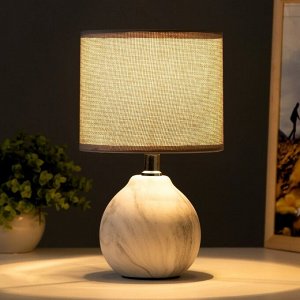 Настольная лампа "Гуте" 1хE14 белый-серый 15х15х26 см RISALUX