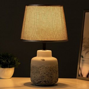 Настольная лампа "Анфия" Е14 40Вт бело-серый 20х20х33 см RISALUX