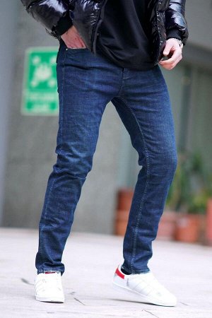 Темно-синие мужские джинсы приталенного кроя 6864
