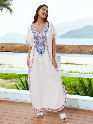 Женское макси-платье с разноцветной вышивкой, цвет белый