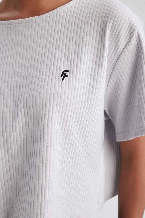 Укороченная футболка DeFactoFit для спортсменов с круглым вырезом и короткими рукавами