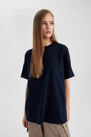 Футболка Oversize с круглым вырезом и короткими рукавами