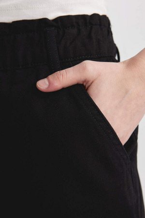 Габардиновые брюки стандартного кроя с карманами на талии и бумажным пакетом