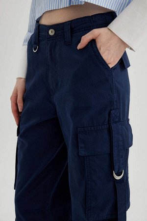 Прохладные широкие брюки карго из габардина с широкими штанинами