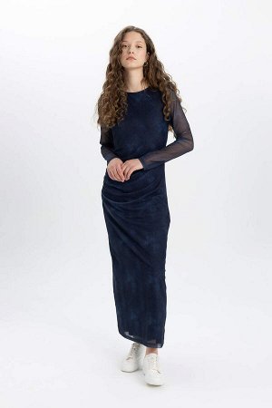 Облегающее платье миди из тюля с длинными рукавами и вырезом «бато» с принтом тай-дай
