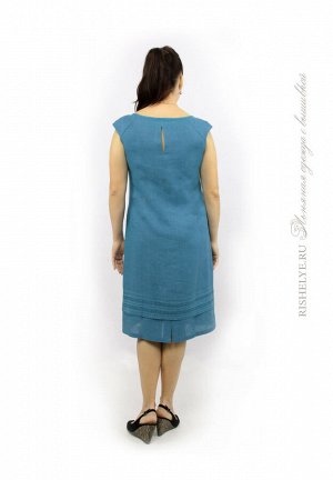 Платье из льна с вышивкой 51-18