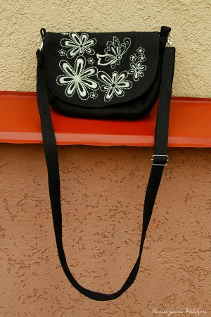 Женская льняная сумка  с вышивкой на молнии 27 х 20 х 5| 125-20