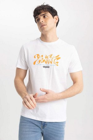 Облегающая футболка из 100 % хлопка с короткими рукавами и круглым вырезом с принтом