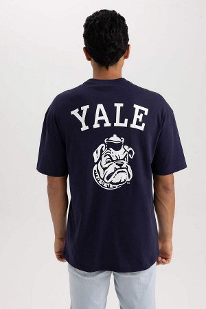 Удобная футболка из 100% хлопка с короткими рукавами и принтом на спине Йельского университета