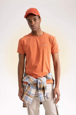 Облегающая хлопковая футболка с коротким рукавом с круглым вырезом и принтом