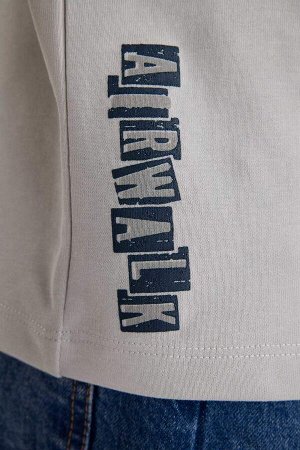 Airwalk Свободная футболка с круглым вырезом и принтом на спине из плотной ткани с короткими рукавами