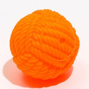 Игрушка для собак пищащая "Клубок ниток", 8 см, оранжевая
