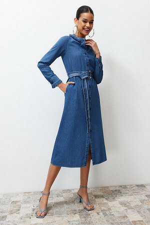 Синее джинсовое платье-макси с рюшным воротником