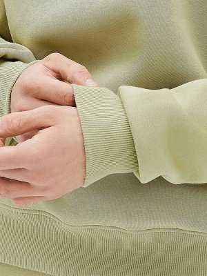 Комплект мужской (джемпер, брюки) в пыльно-зеленом цвете
