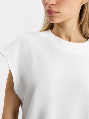 Хлопковая женская футболка-безрукавка в белом цвете